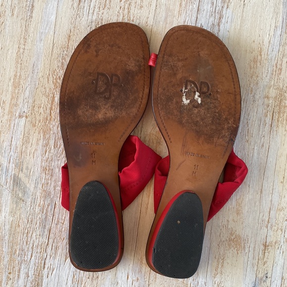 Beautiful red real leather slippers - Picture 5 of 9